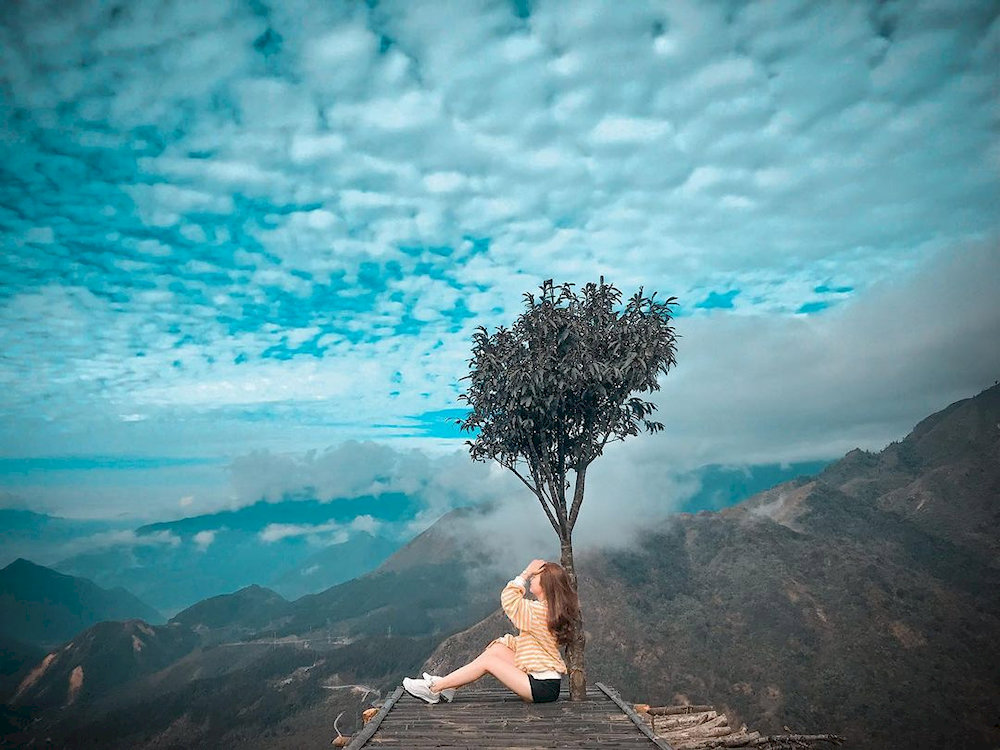 A place where visitors can admire the majestic natural scenery
